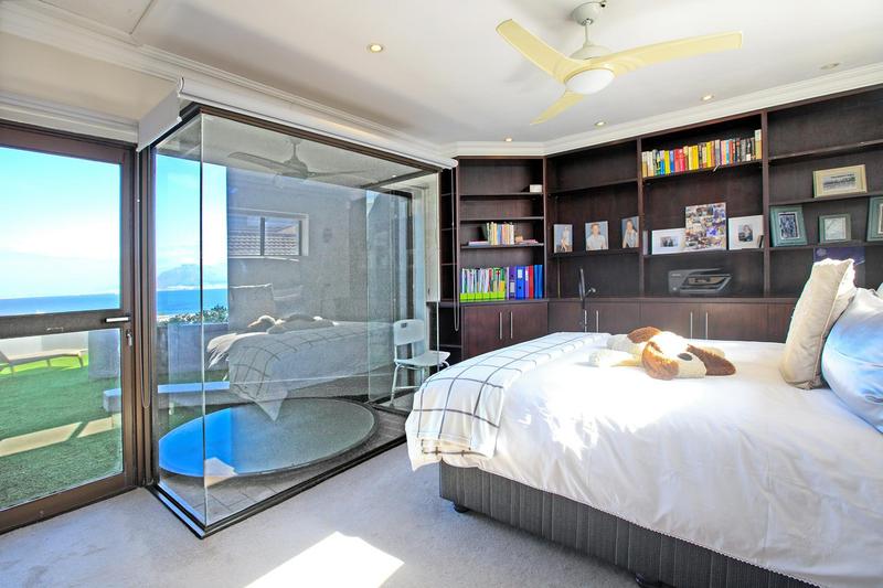 4 Bedroom Property for Sale in Bloubergstrand Western Cape